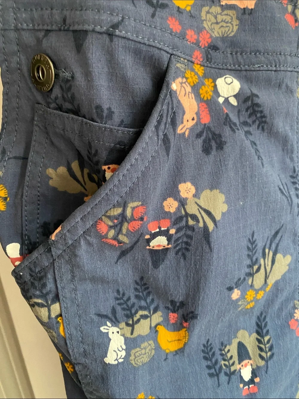 Duluth Trading Co Navy Blue Gardening short overalls, lots of pockets-XL - Picture 6 of 8